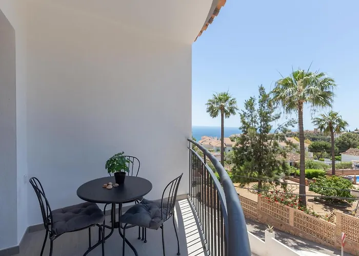 Blue Mood Apartment With Magic View